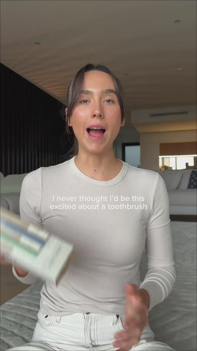 Woman talking about Bepulo Next toothbrush